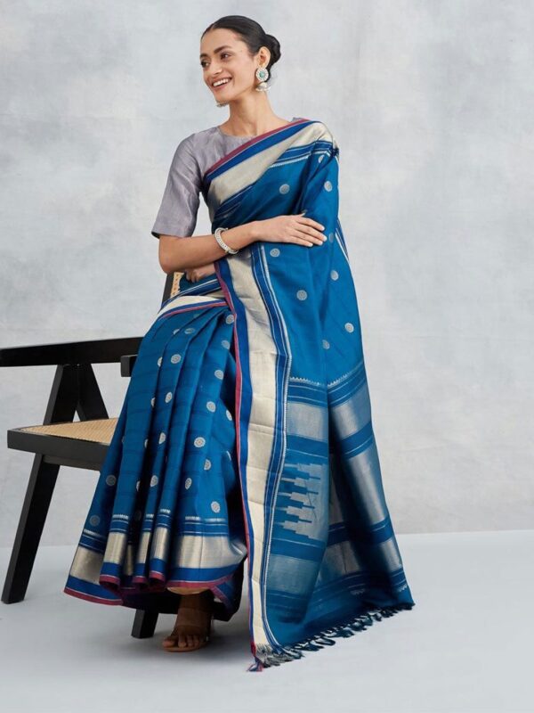 Women Woven Design Zari Silk Blend Saree
