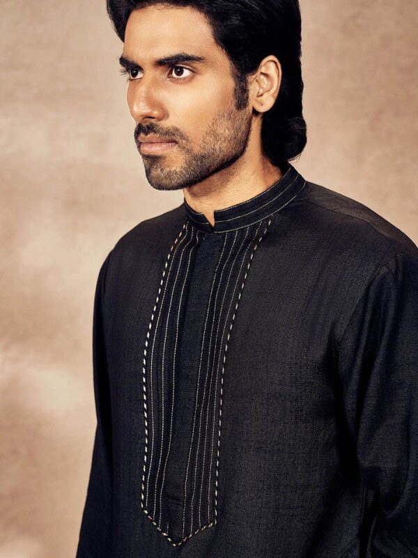 Floral Printed Mandarin Collar Thread Work Straight Kurta - Image 4