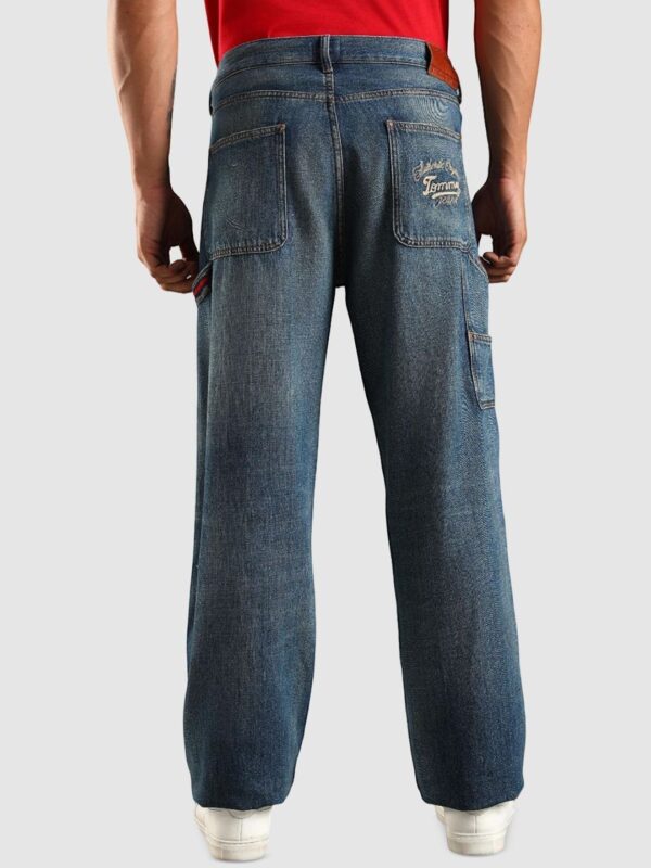 Tommy Hilfiger Men Relaxed Fit Mid-Rise Light Fade Cotton Jeans - Image 2