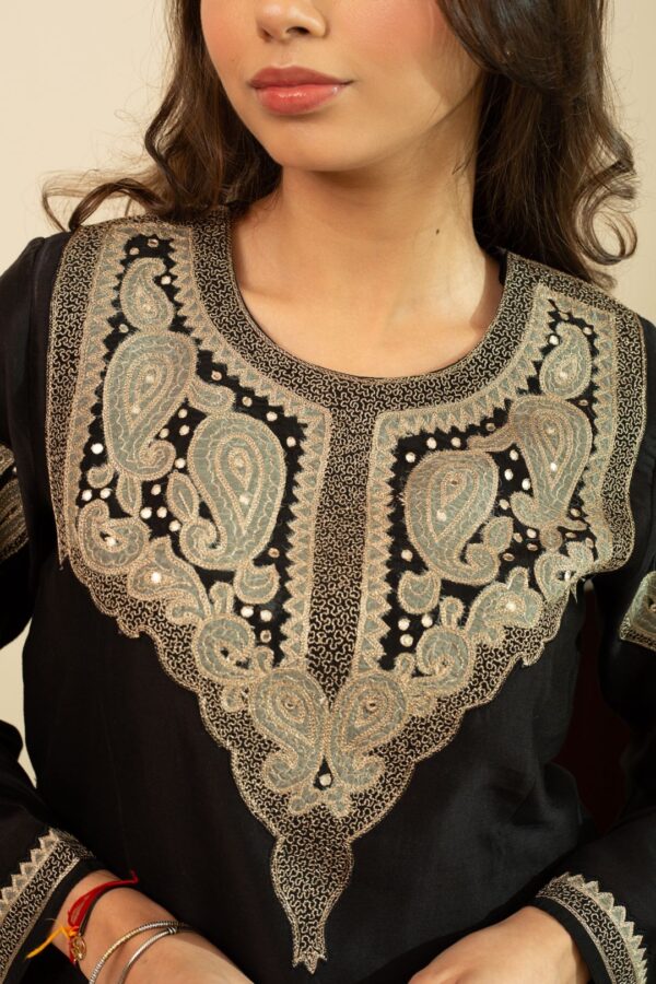 HOUSE OF INARI Yoke Design Mirror Work Applique Chanderi Silk Kurta With Salwar & Dupatta - Image 2