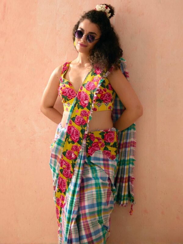 Checked Pure Cotton Saree - Image 3
