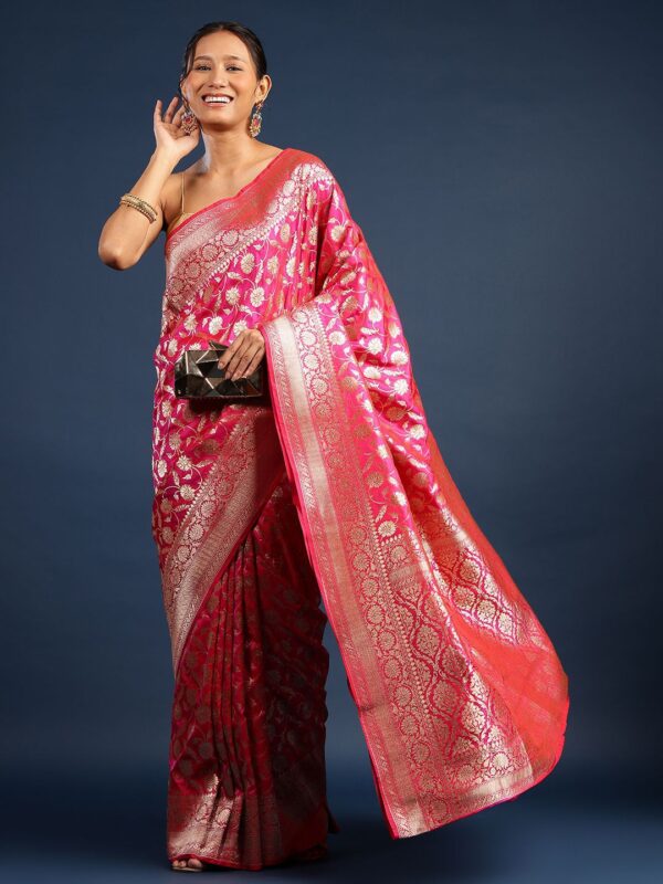 Floral Printed Pure Linen Saree - Image 4